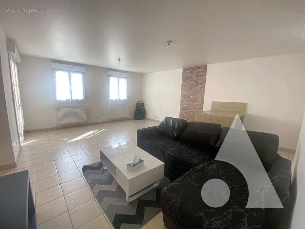 Appartement 2 chambres - centre ville crepy en valois - loggia - photo 2