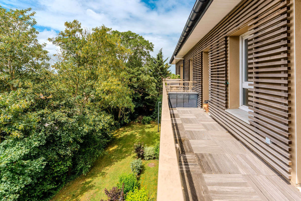 Appartement à PROVIN