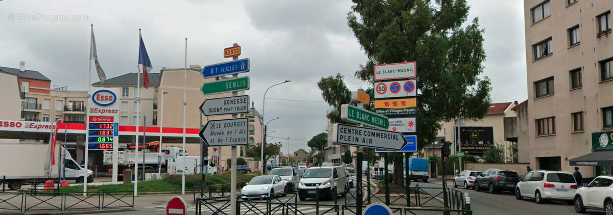 Parking à LE BLANC-MESNIL