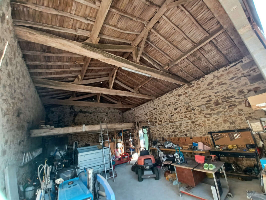 Maison à COURLAY