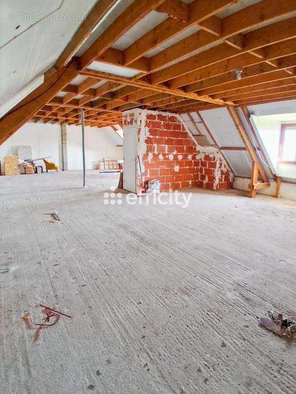 Maison à LE HAUT-CORLAY