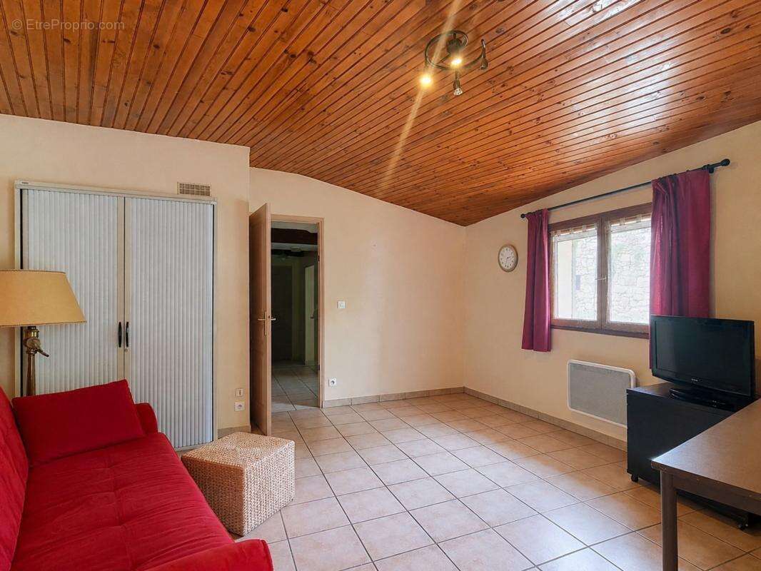 Maison de 223 m² avec vue dominante - photo 13