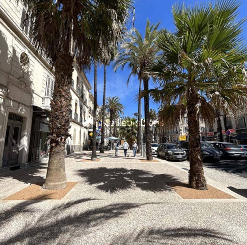 Appartement à HYERES