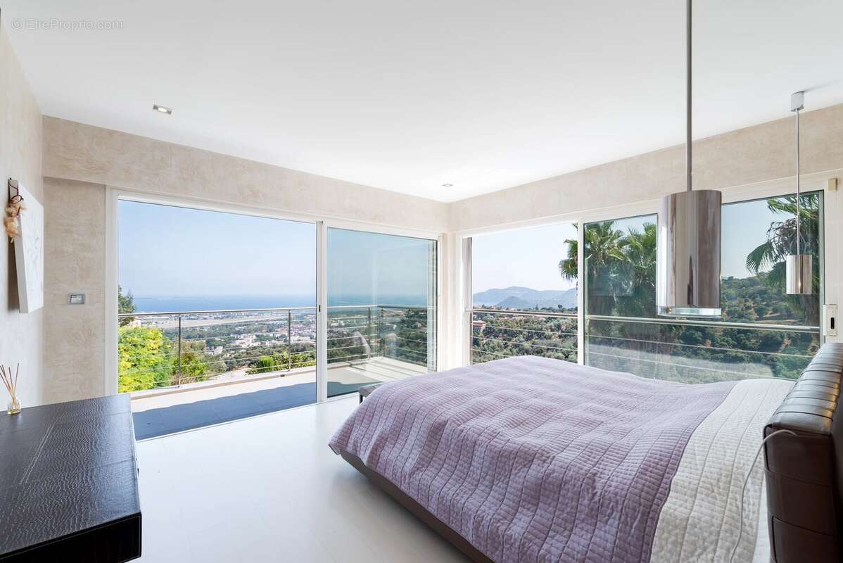 Villa contemporaine à Mandelieu-la-Napoule avec vue mer panoramique et espace bien-être - photo 6