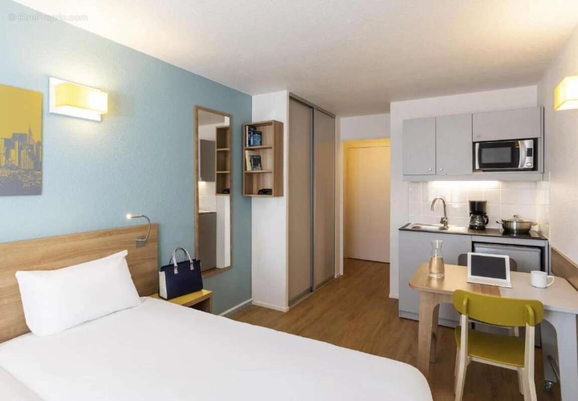 Appartement à COURBEVOIE