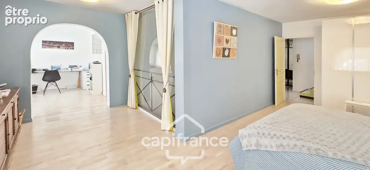 Appartement 6 pièces + 1 garage double TOULON (83) - photo 11