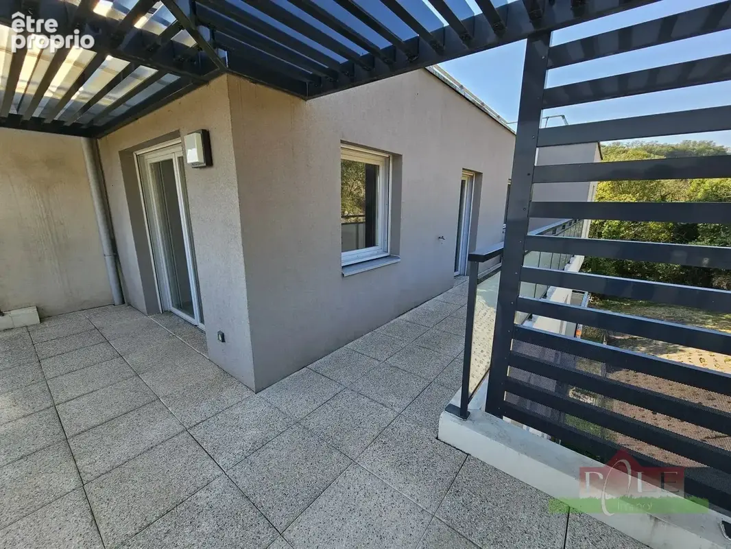 PONT-EVEQUE, Appartement 2018, T4 de 87m² avec garage. - photo 6