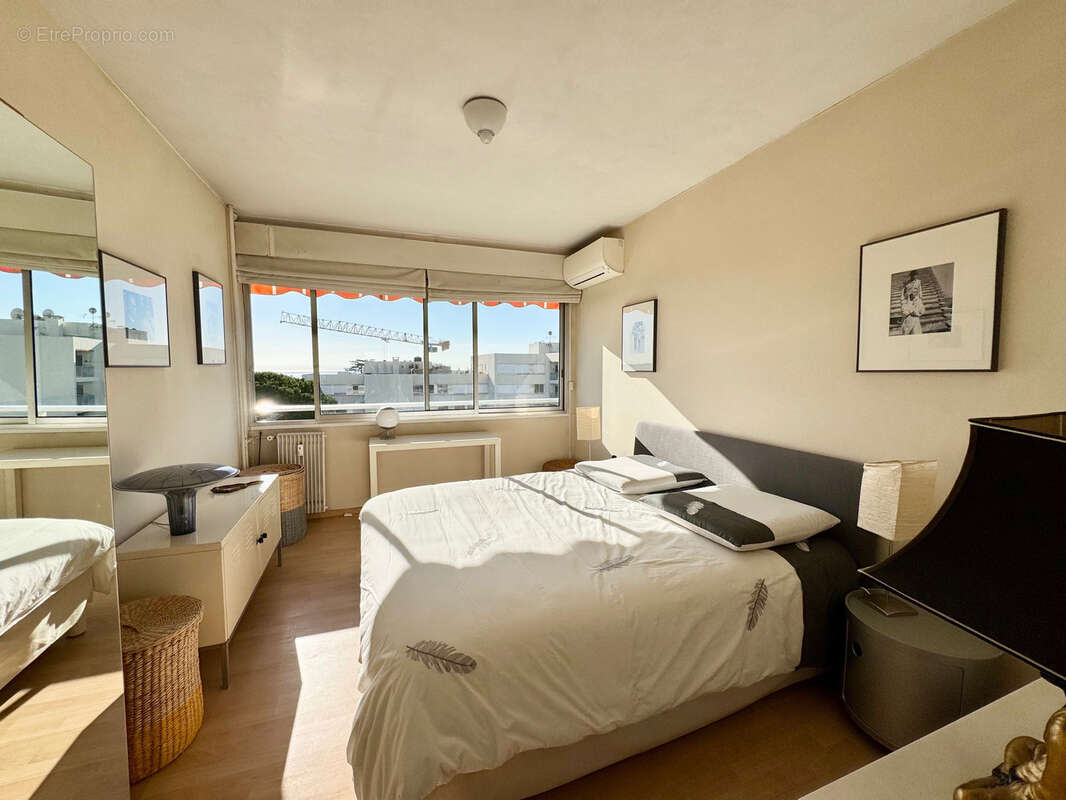 Appartement à VALLAURIS