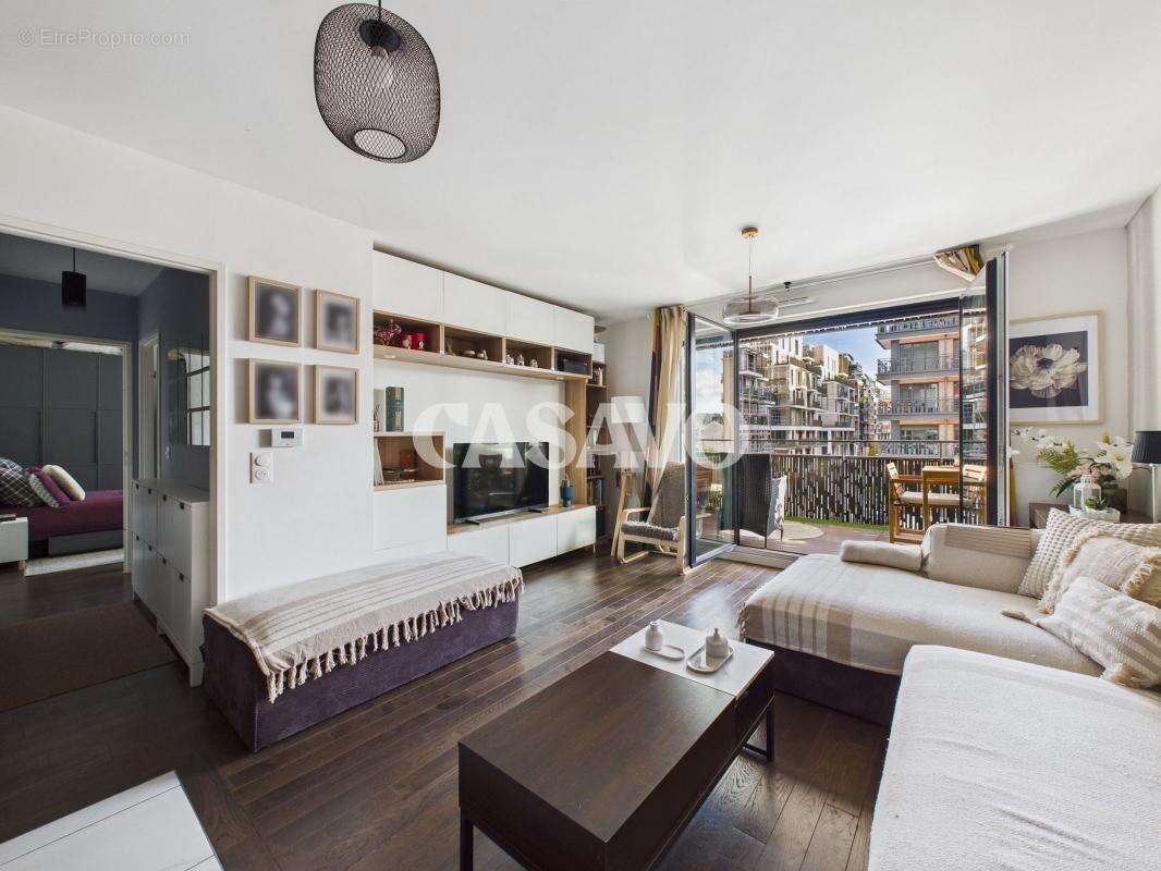 Appartement à COURBEVOIE