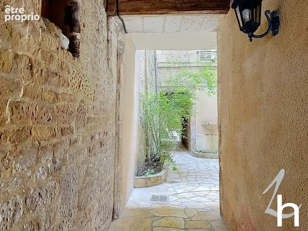 Hyper centre -  duplex  ancien - terrasse - cave - photo 8
