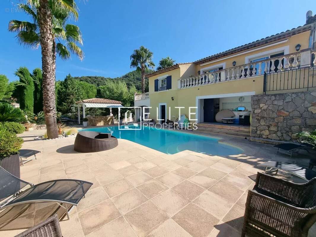 Maison à LES ADRETS-DE-L'ESTEREL