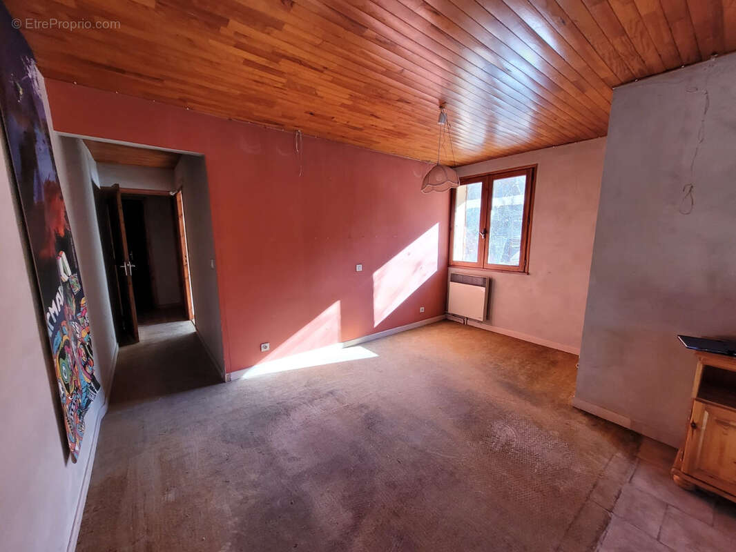 Maison à LA SALLE-LES-ALPES