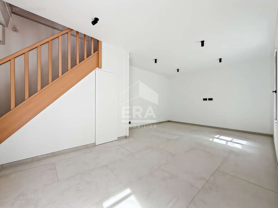 Maison à PARIS-20E