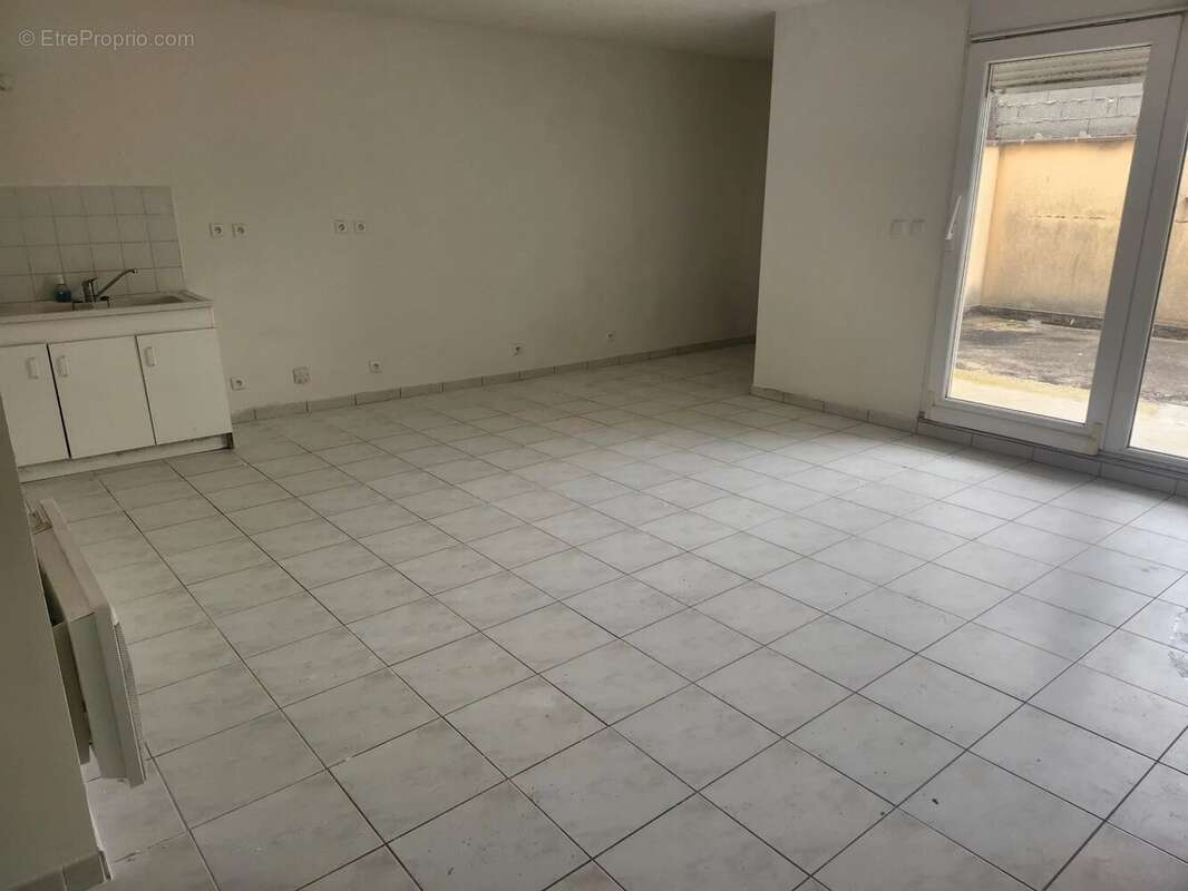 Appartement à REMILLY