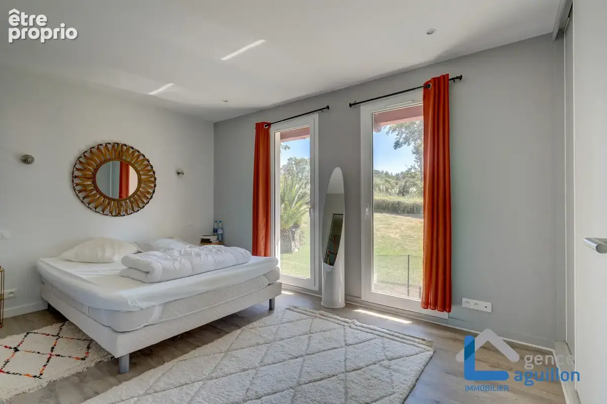 Quartier chantaco dans domaine privee- superbe villa avec piscine et vue rhune - photo 27