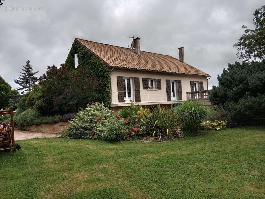 Maison à VIVONNE