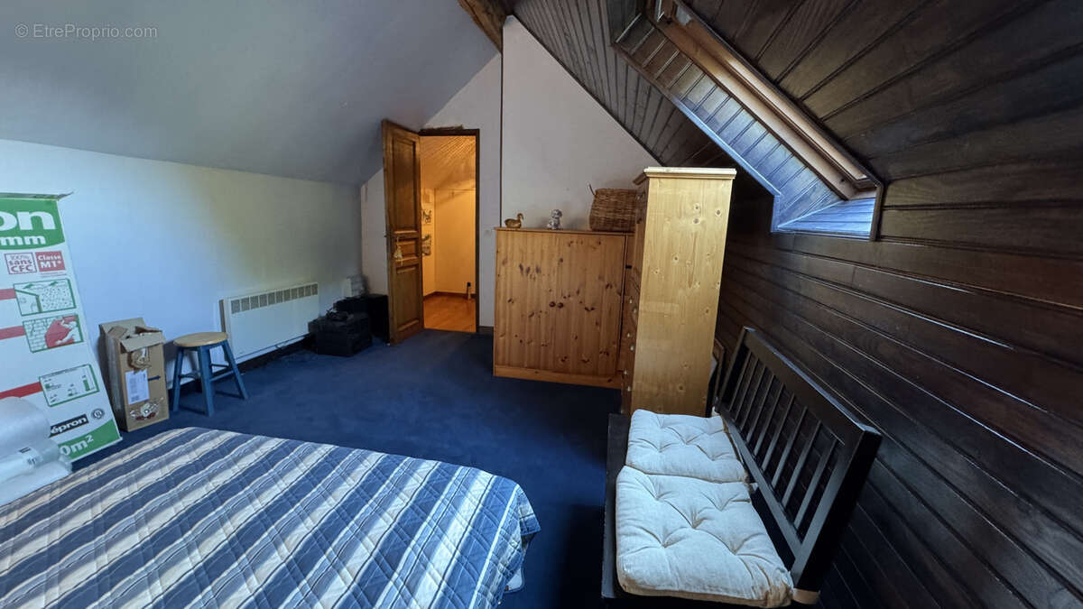 Maison à JOUX-LA-VILLE