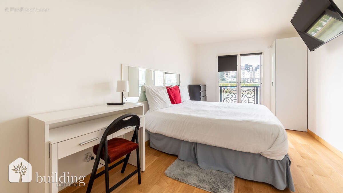 Appartement à NEUILLY-SUR-SEINE