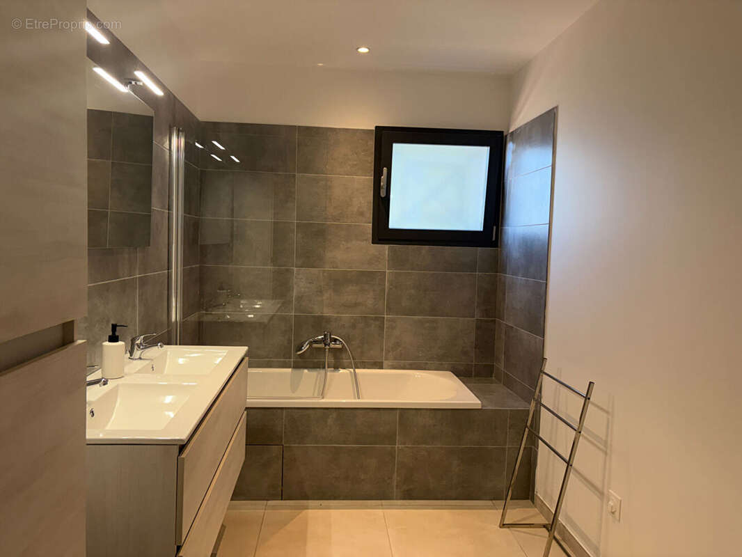 Maison contemporaine neuve à Cavu - Sainte-Lucie de Porto-Vecchio (20144) - photo 16