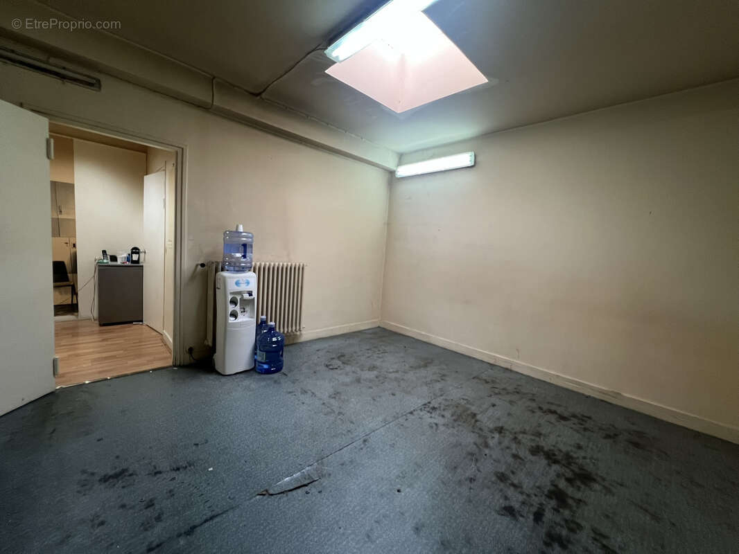 Commerce à PARIS-10E