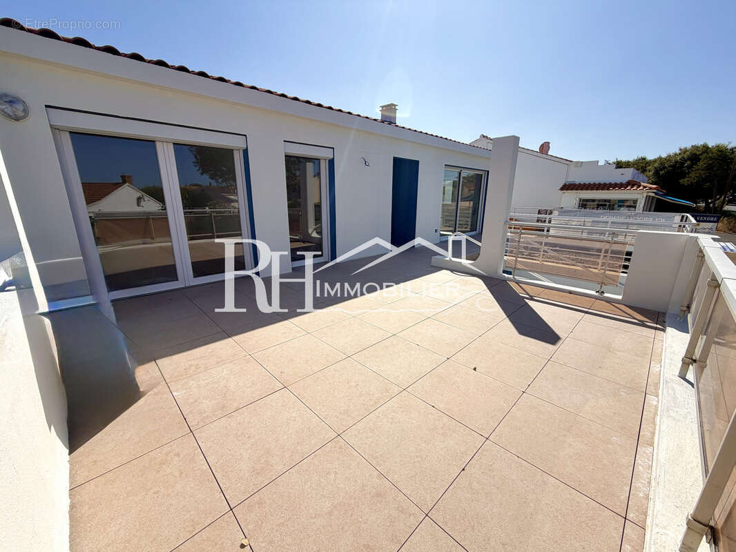 Appartement rénové plein centre bourg - photo 8