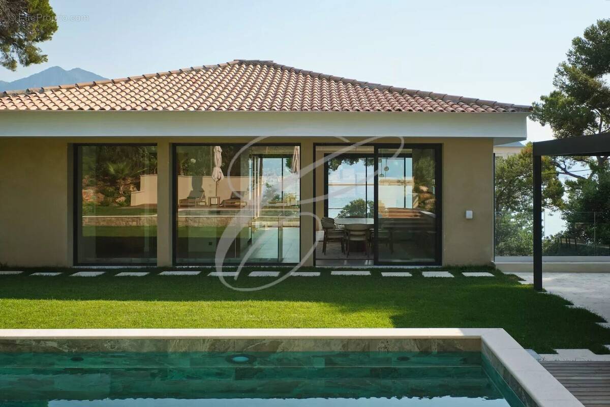 Maison à ROQUEBRUNE-CAP-MARTIN