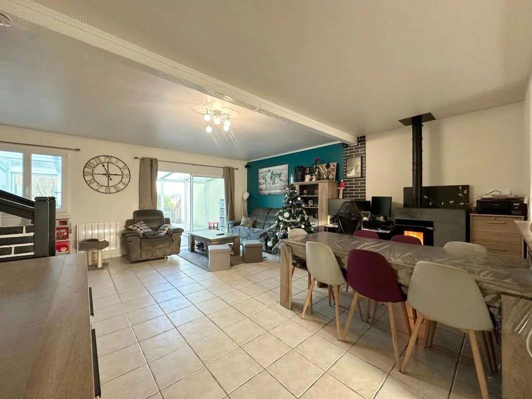 Maison à MONTIGNY-LES-CORMEILLES