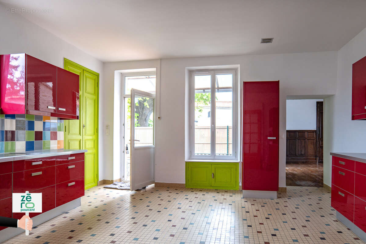 Maison à CHAMPAGNE-LES-MARAIS