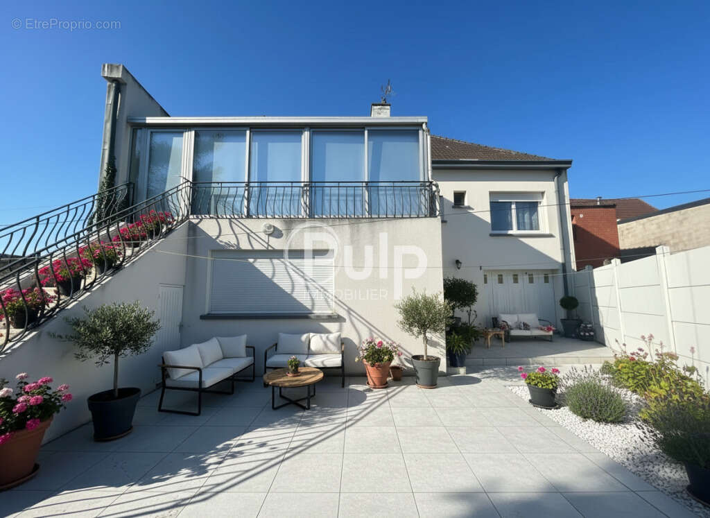 Beuvry - superbe maison individuelle de 175 m² sur 737 m² de terrain - photo 2