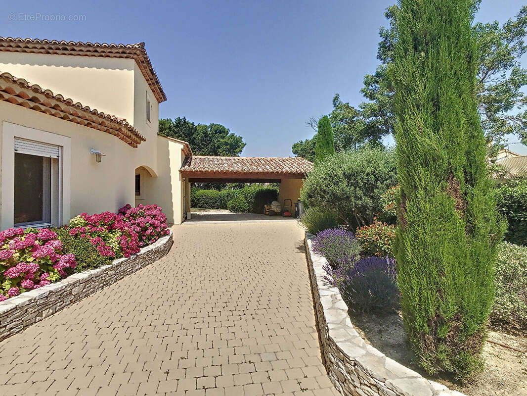 Maison à ROCHEFORT-DU-GARD