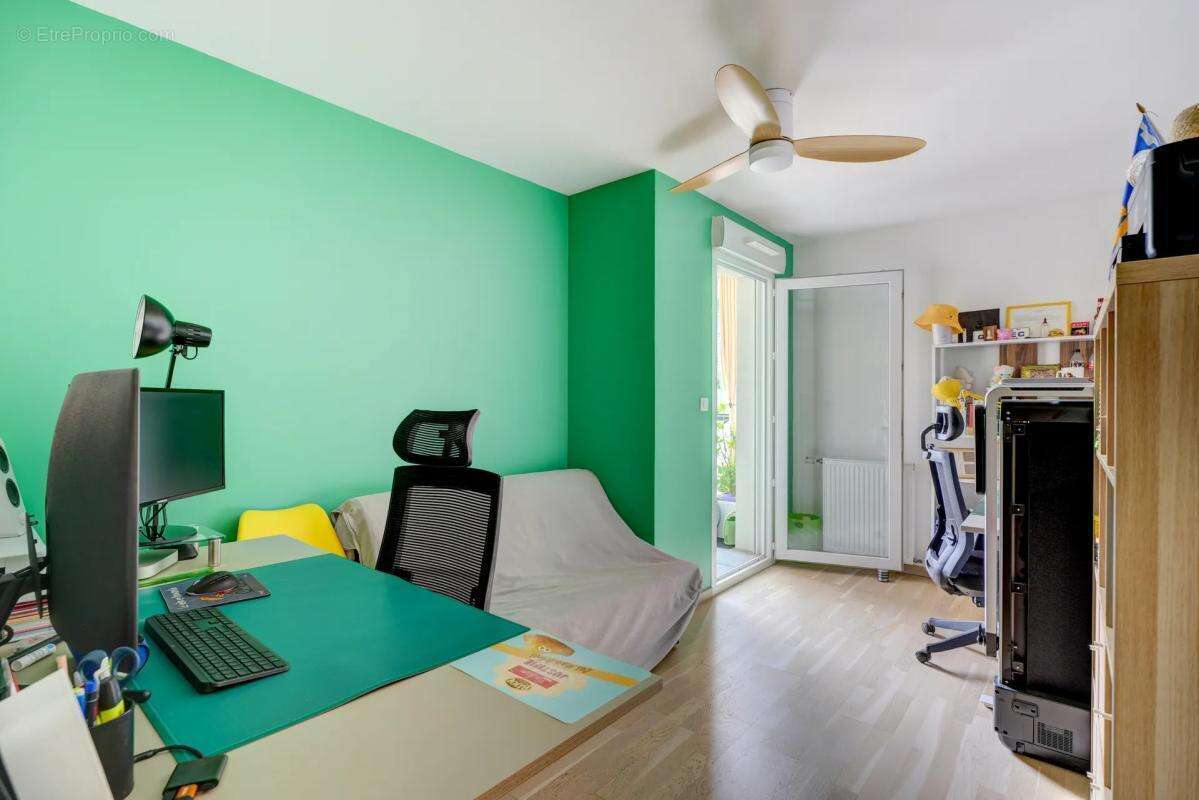 Appartement T4 de 90 m² à Villeurbanne - photo 9