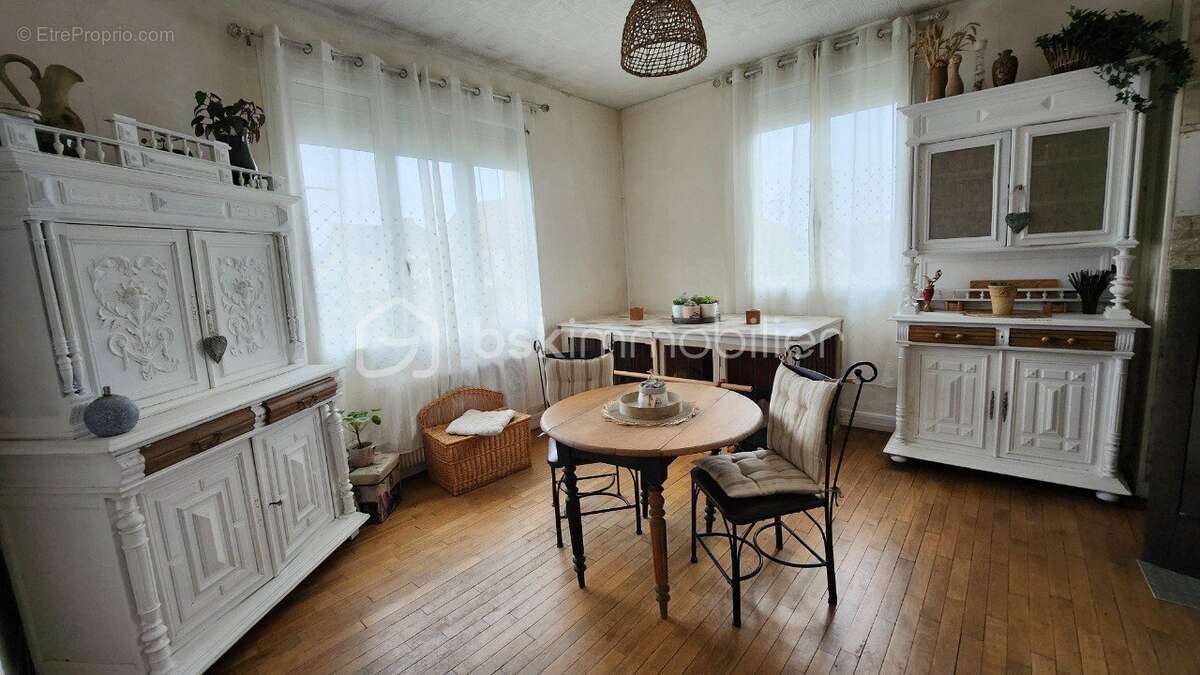 Maison à RIBECOURT-DRESLINCOURT