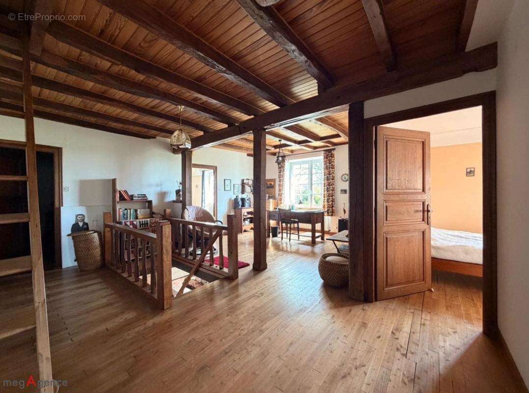 Maison à MALESTROIT