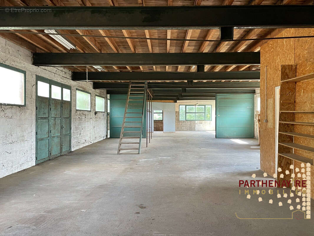 Appartement à SAINT-AUBIN-LE-CLOUD
