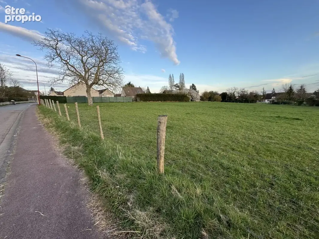 Terrain à DAMMARTIN-EN-SERVE