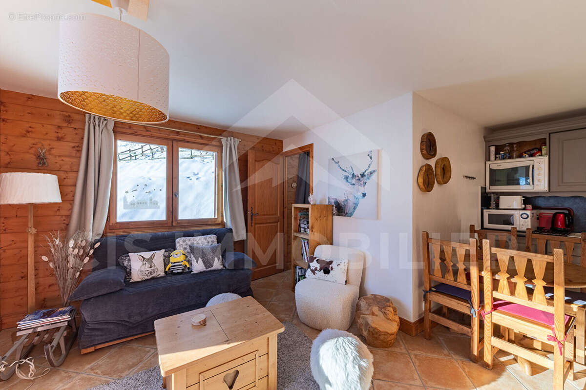 Appartement à LES ALLUES