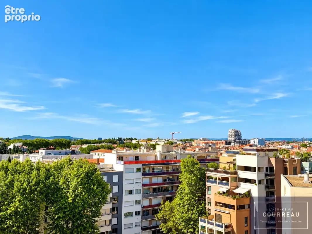 MONTPELLIER - ANTIGONE- Dernier étage, vue panoramique exceptionnelle pour ce studio de 17 m2 - photo 3