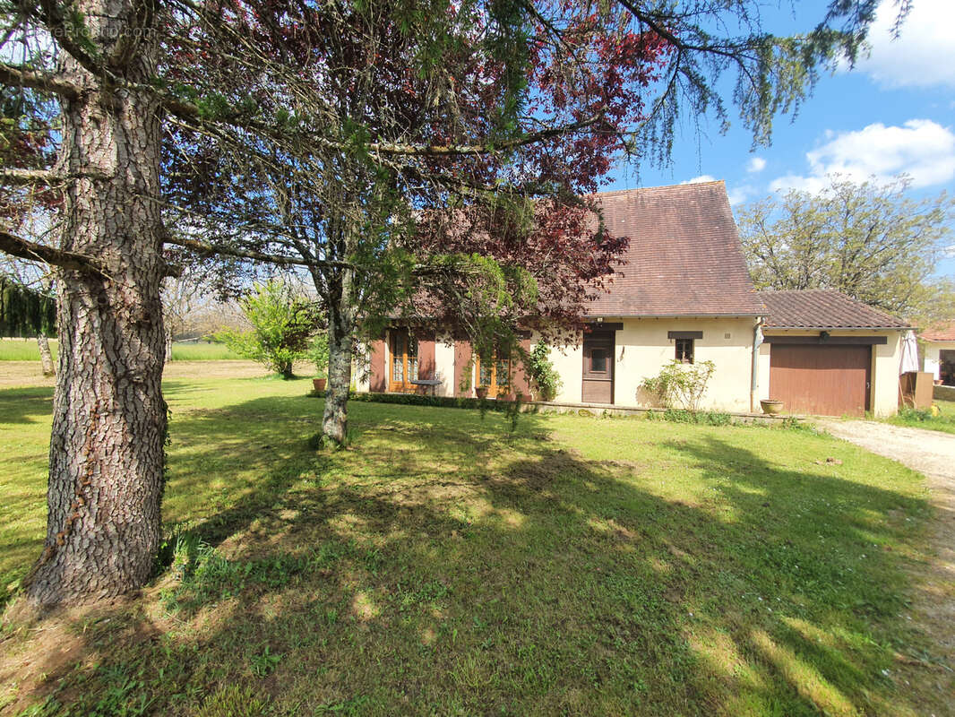 Maison à SAINT-CYPRIEN