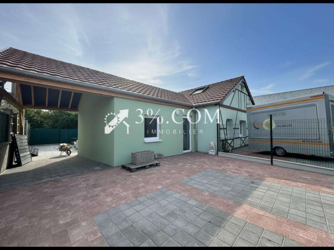 3%COM Maison familiale avec extension de 2025 - 5  chambres - photo 2