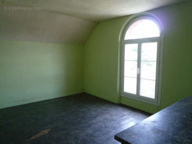 Maison à MONTDAUPHIN