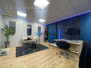 Commerce à COURRIERES