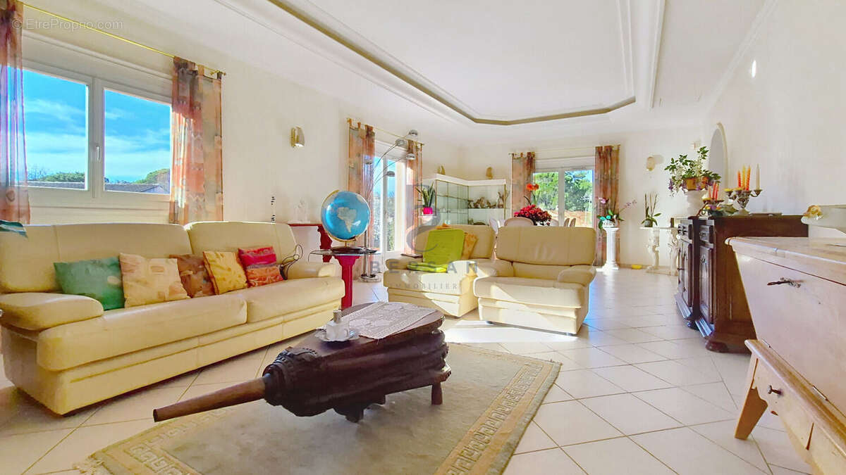 Maison à FREJUS