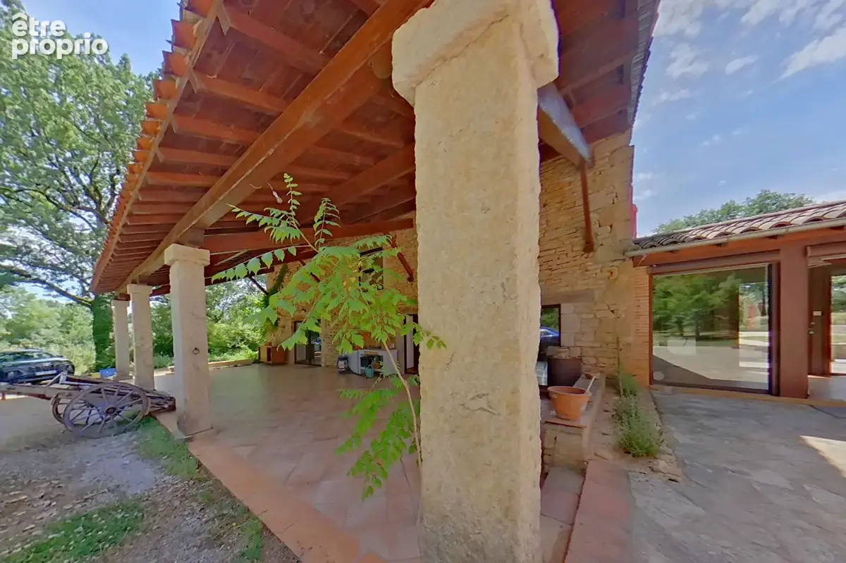 A 5 min de Caussade, ensemble immobilier en pierre. Charme, volumes et fort potentiel - photo 2