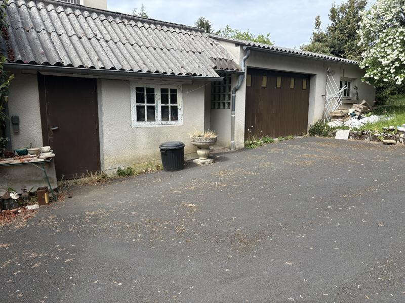 Maison à ARNAC-POMPADOUR