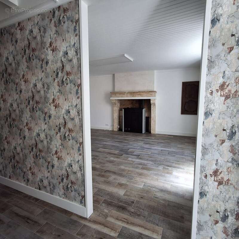 Maison 73 m² à Chasseneuil-Sur-Bonnieure  - photo 4