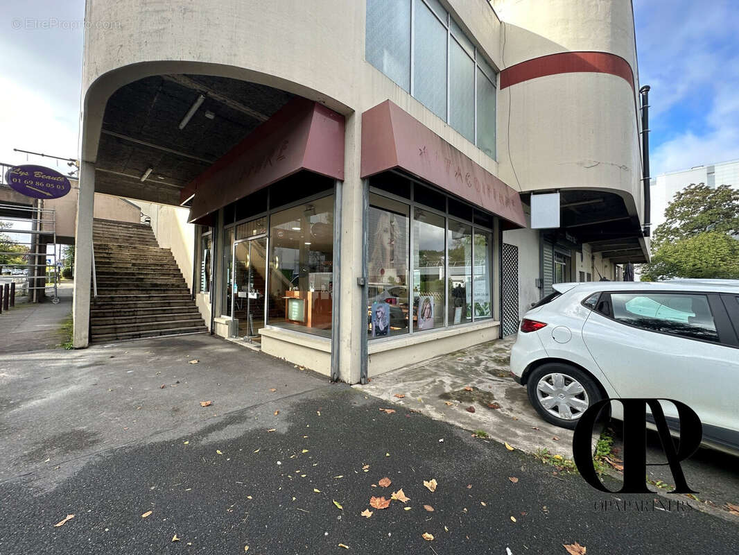 Commerce à LES ULIS