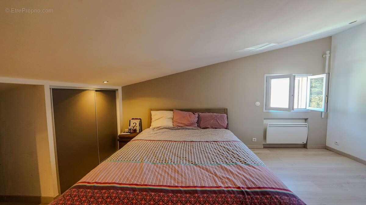 Appartement à LE CRES