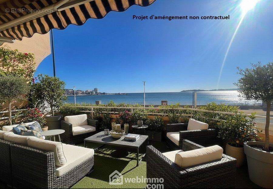 Une vue mer panoramique sur l?ensemble du Golfe de Saint-Tropez, un panorama rare qui sublime chaque instant. - Appartement à SAINTE-MAXIME