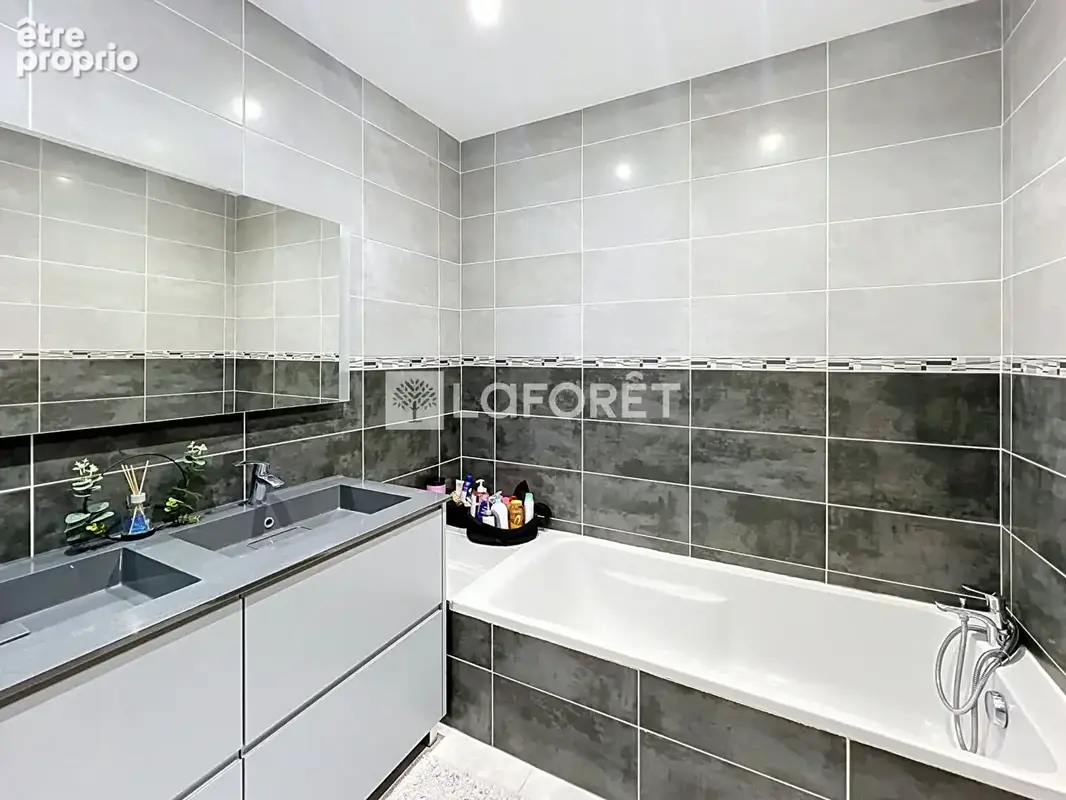 Maison contemporaine 2017  110 m²  4 chambres  belle pièce de vie  garage - photo 11