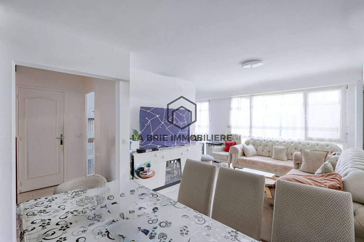 Maison à VILLECRESNES